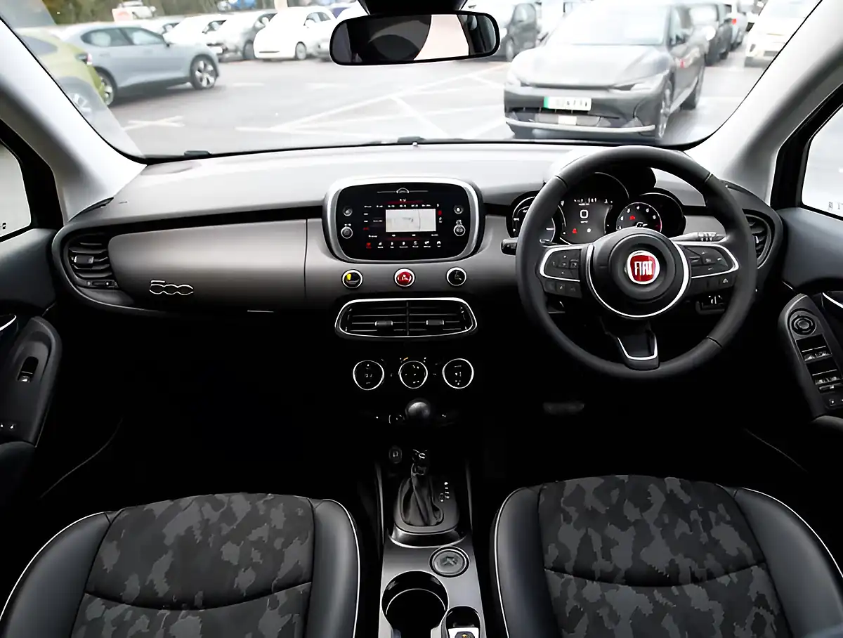 Used 2026 Fiat 500X Cross Techno Green - Interior and Exterior details 3
