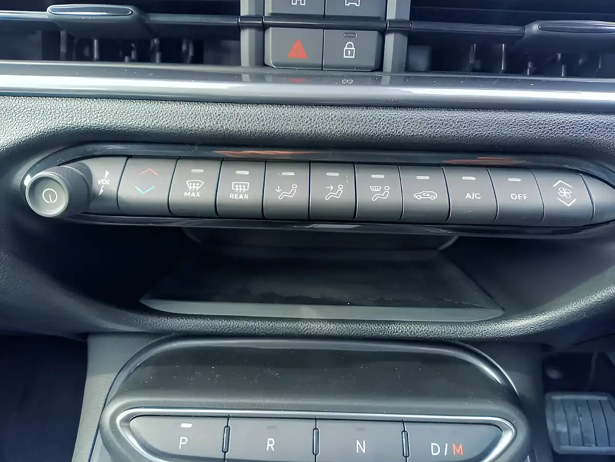 Used 2026 Fiat 600 Green - Interior and Exterior details 11