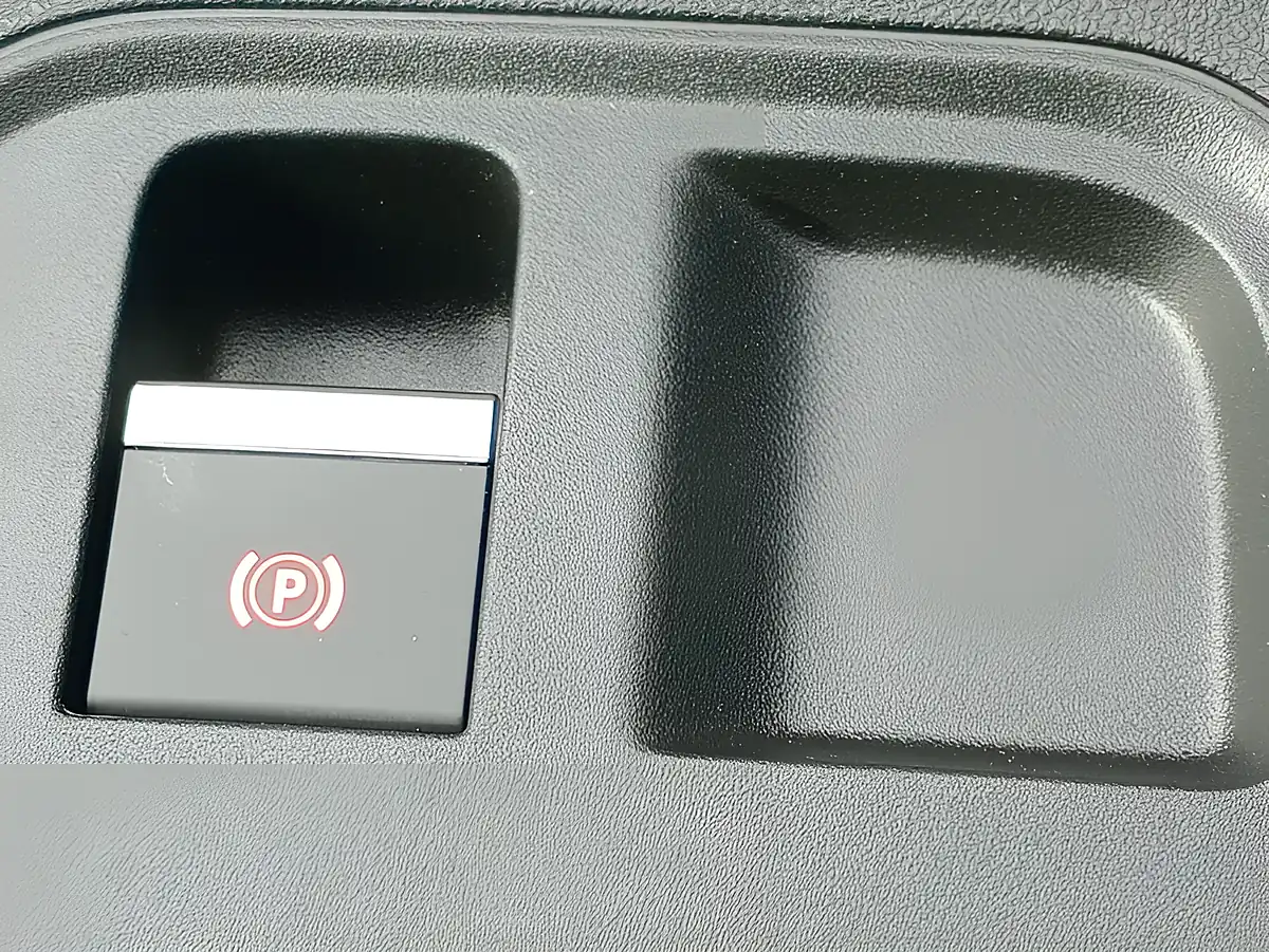 Used 2026 Fiat 600 Green - Interior and Exterior details 13