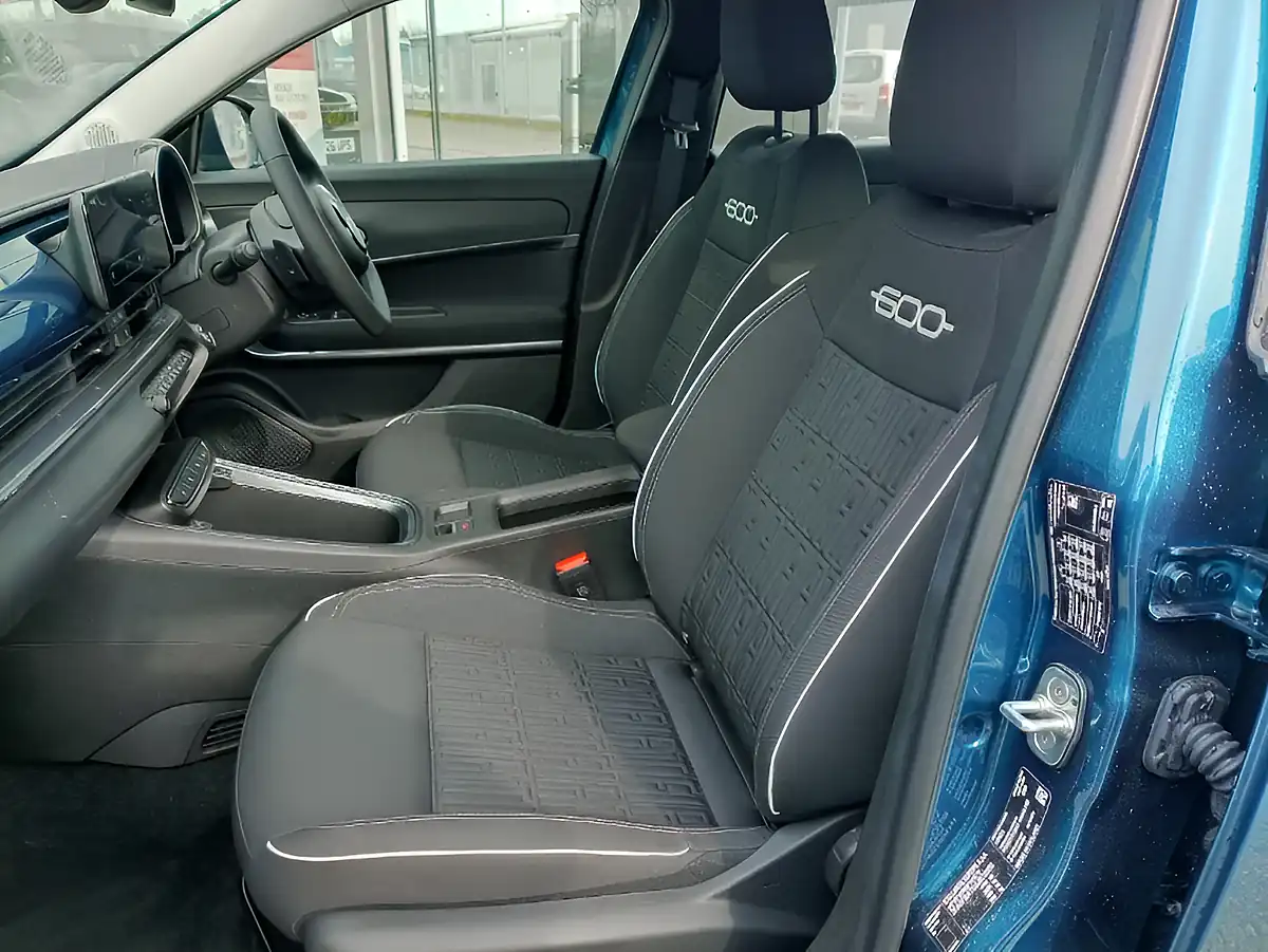 Used 2026 Fiat 600 Green - Interior and Exterior details 17