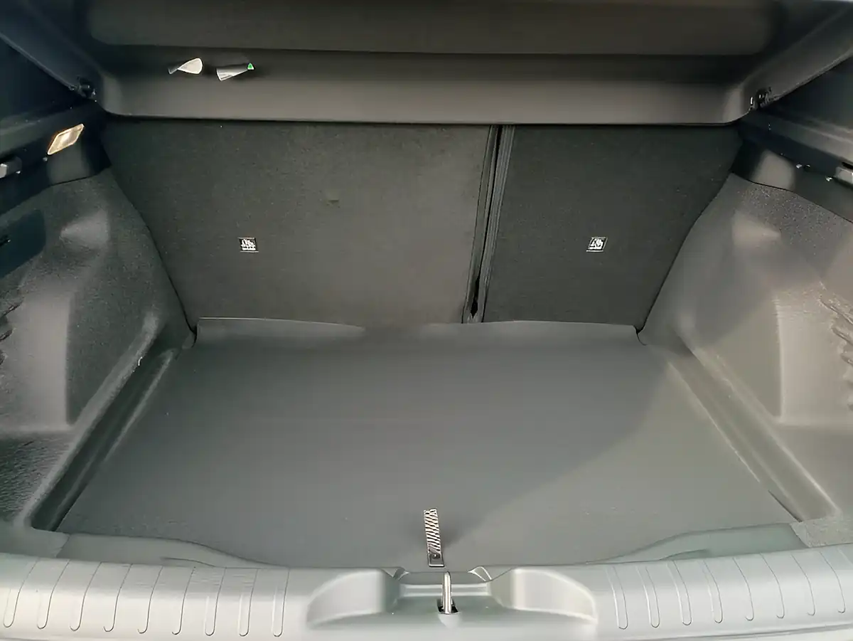 Used 2026 Fiat 600 Green - Interior and Exterior details 18
