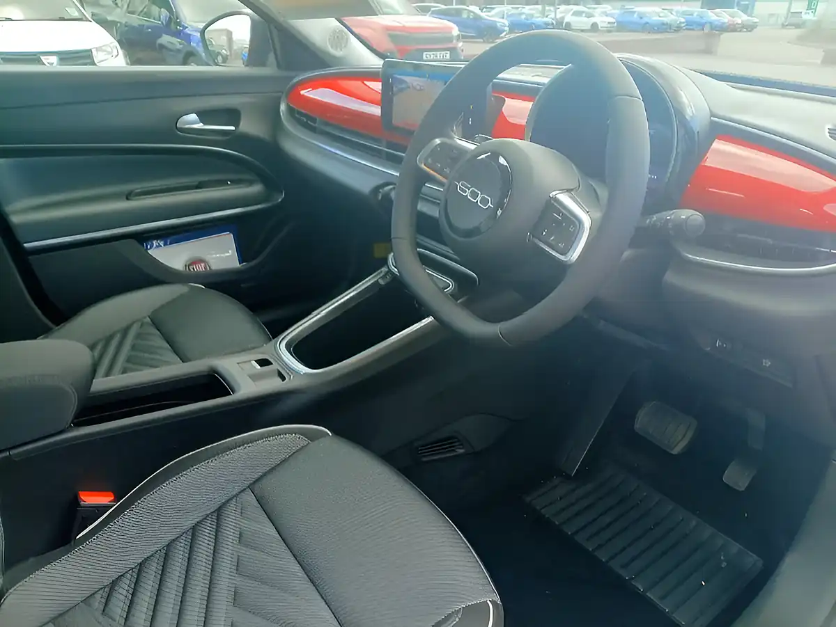 Used 2026 Fiat 600 Icon Red - Interior and Exterior details 11