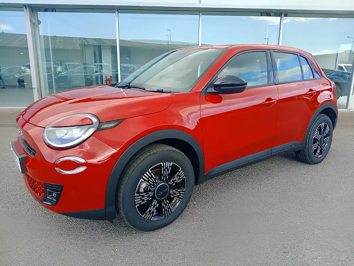 Used 2026 Fiat 600 Icon Red - Interior and Exterior details 3
