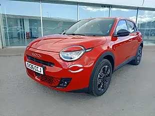 Used 2026 Fiat 600 Icon Red - Interior and Exterior details 5