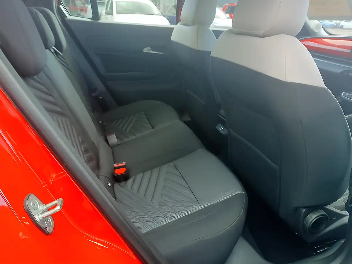 Used 2026 Fiat 600 Icon Red - Interior and Exterior details 9