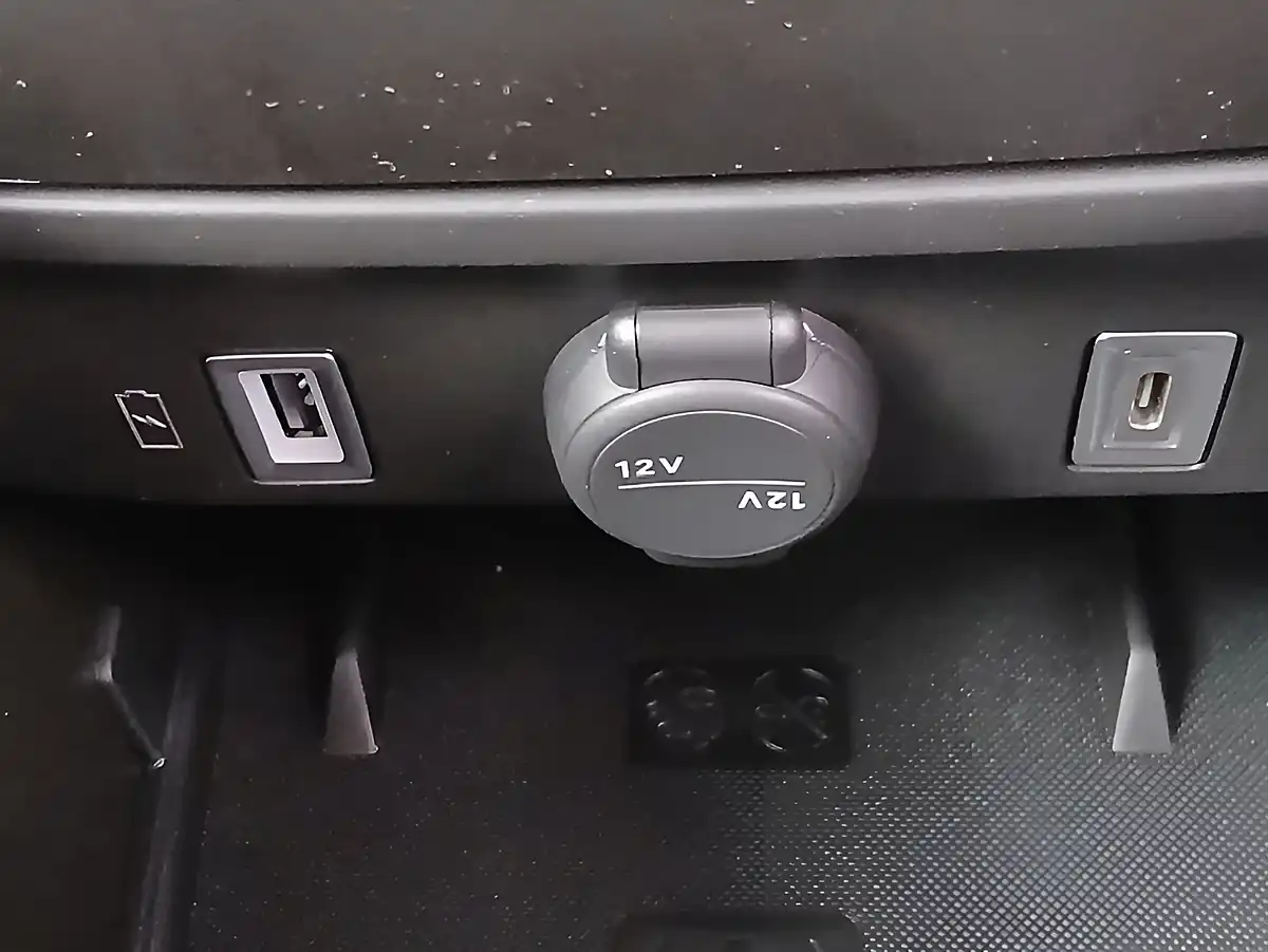 Used 2026 Fiat 600 Icon White - Interior and Exterior details 13