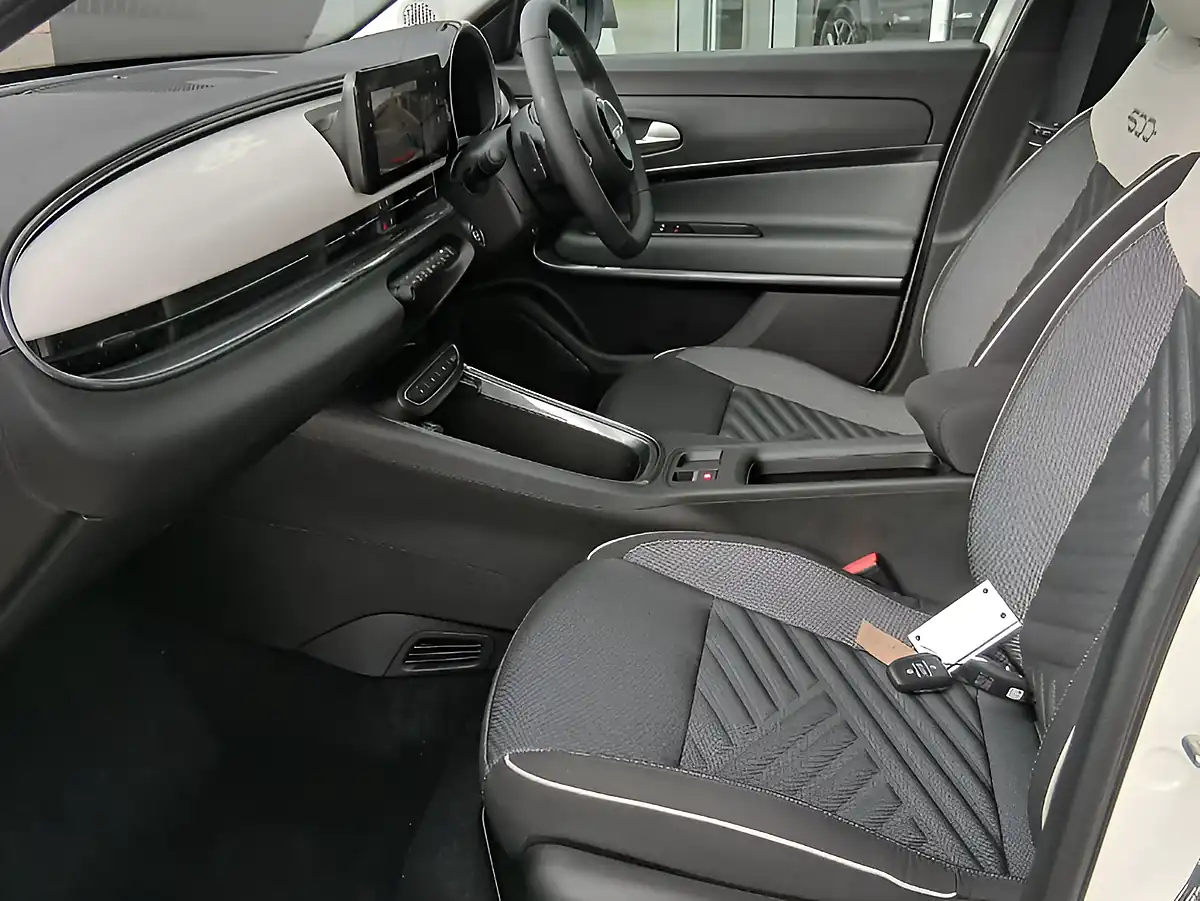 Used 2026 Fiat 600 Icon White - Interior and Exterior details 20