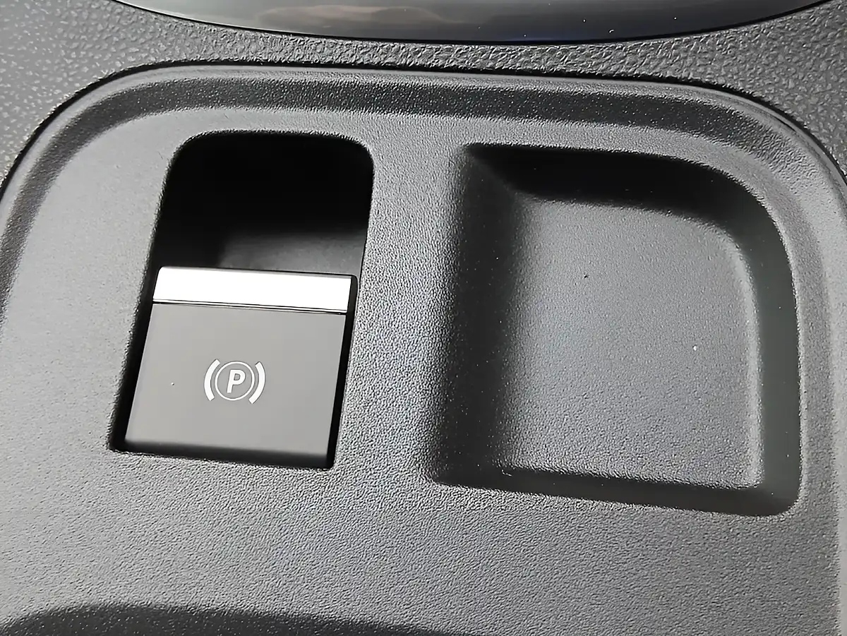 Used 2026 Fiat 600 Icon White - Interior and Exterior details 7