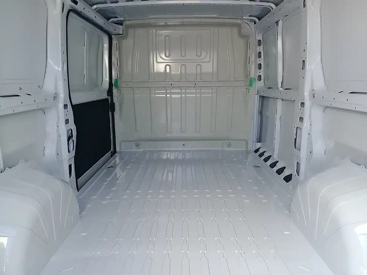 Used 2026 Fiat Ducato Mwb L2 H1 White - Interior and Exterior details 11