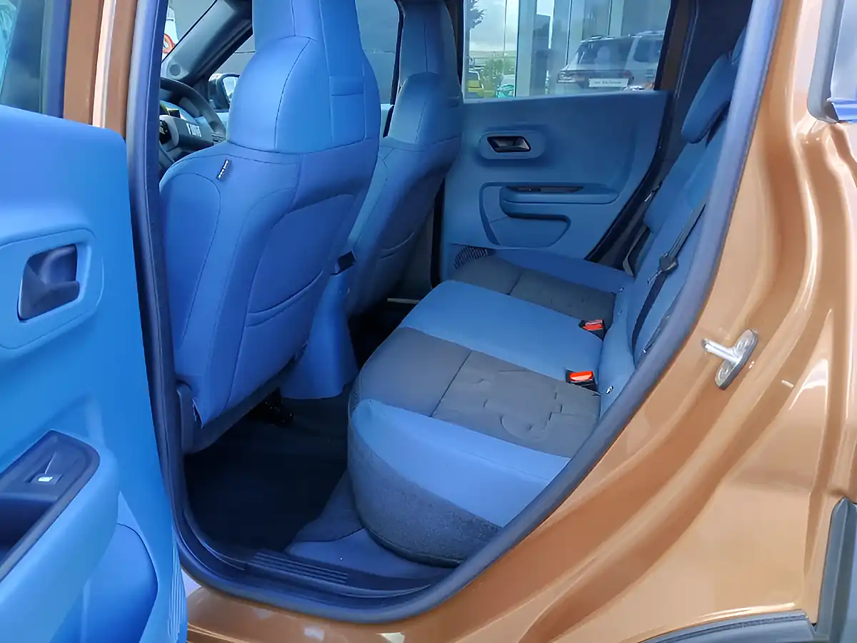 Used 2026 Fiat Grand Panda Icon Bronze - Interior and Exterior details 11