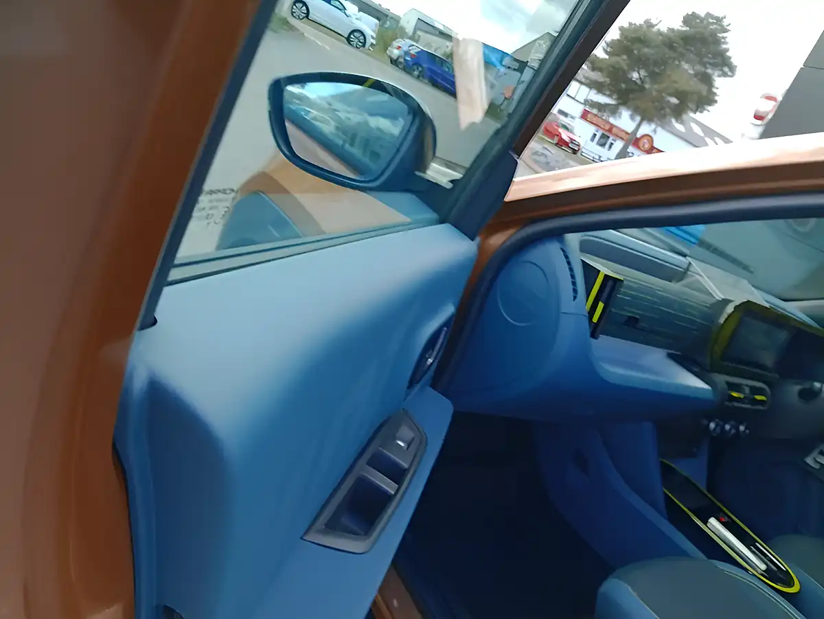 Used 2026 Fiat Grand Panda Icon Bronze - Interior and Exterior details 13