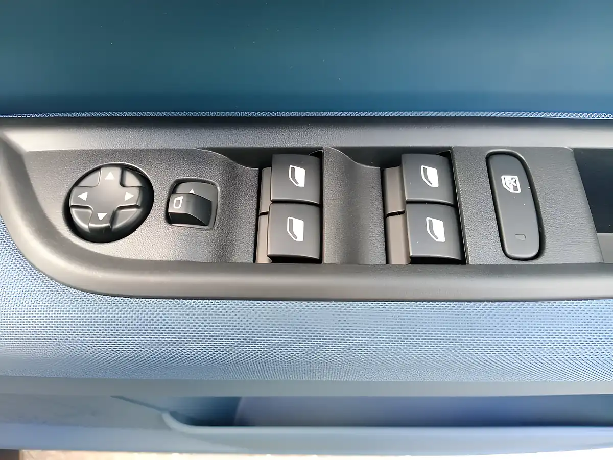 Used 2026 Fiat Grand Panda Icon Bronze - Interior and Exterior details 15