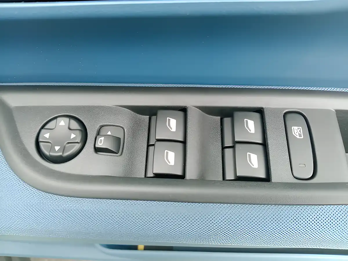 Used 2026 Fiat Grand Panda Icon Green - Interior and Exterior details 19