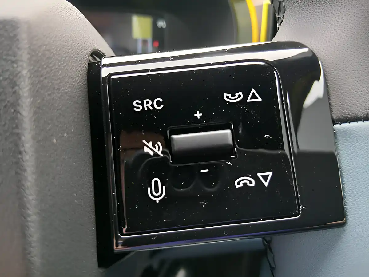 Used 2026 Fiat Grand Panda La Prima Yellow - Interior and Exterior details 17