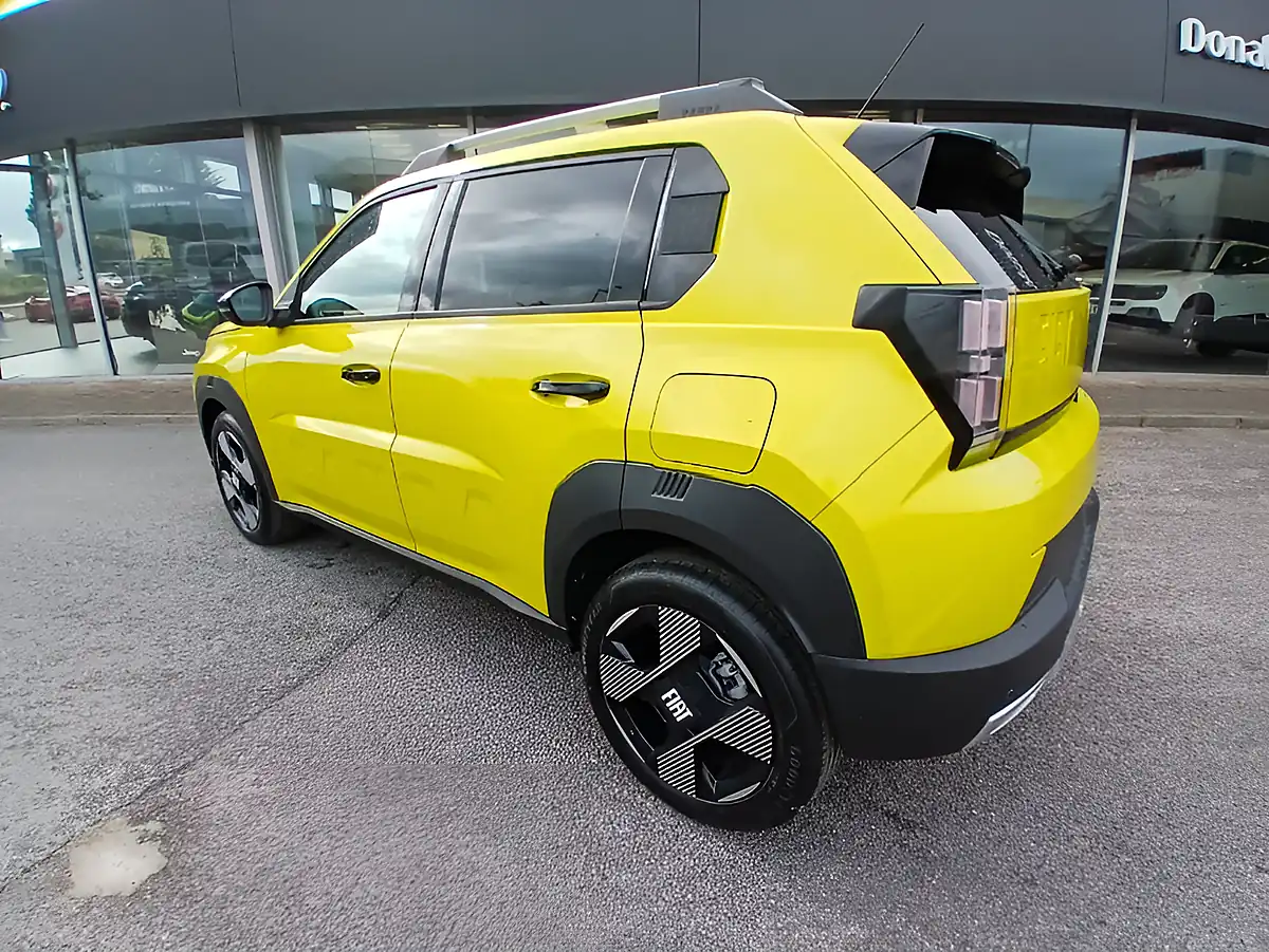 Used 2026 Fiat Grand Panda La Prima Yellow - Interior and Exterior details 5