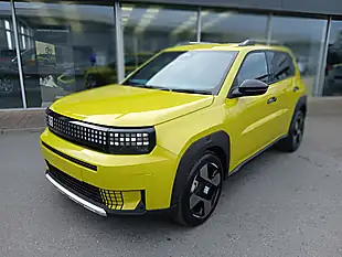 Used 2026 Fiat Grand Panda La Prima Yellow - Interior and Exterior details 6