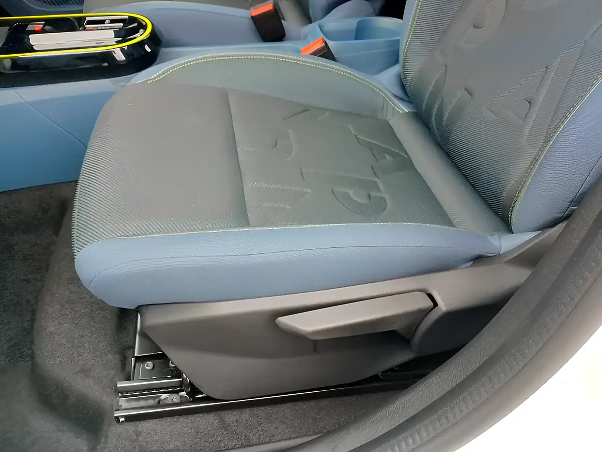 Used 2026 Fiat Grand Panda Pop White - Interior and Exterior details 17