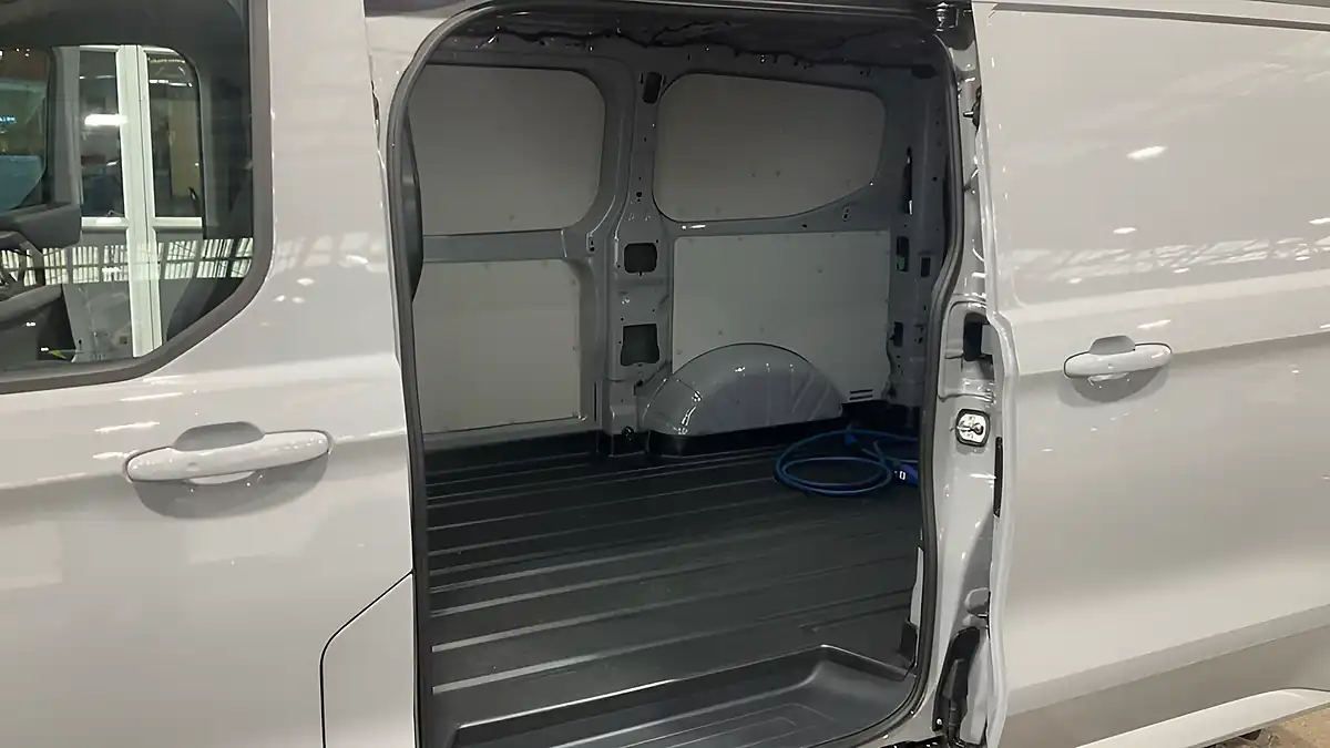 Used 2026 Ford E-Transit Custom Limited Grey - Interior and Exterior details 11