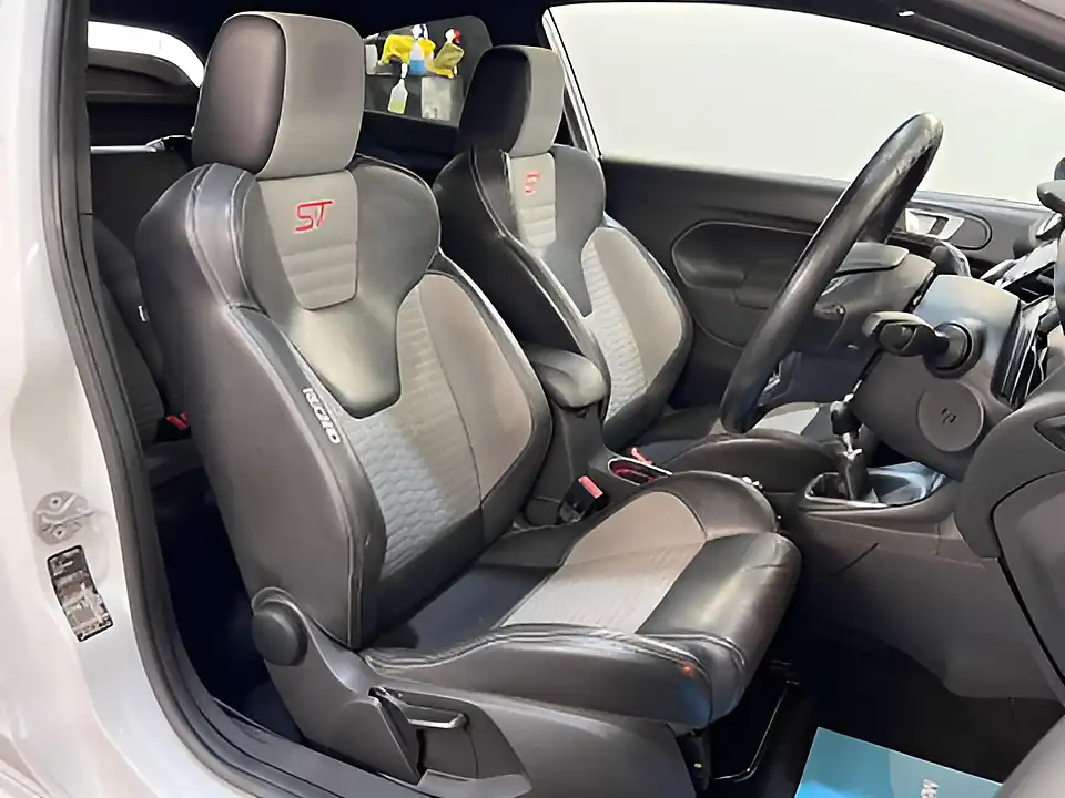 Used 2026 Ford Fiesta ST-2 White - Interior and Exterior details 10