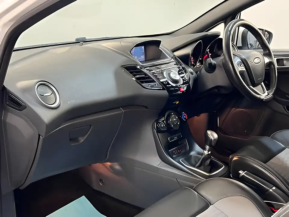 Used 2026 Ford Fiesta ST-2 White - Interior and Exterior details 14
