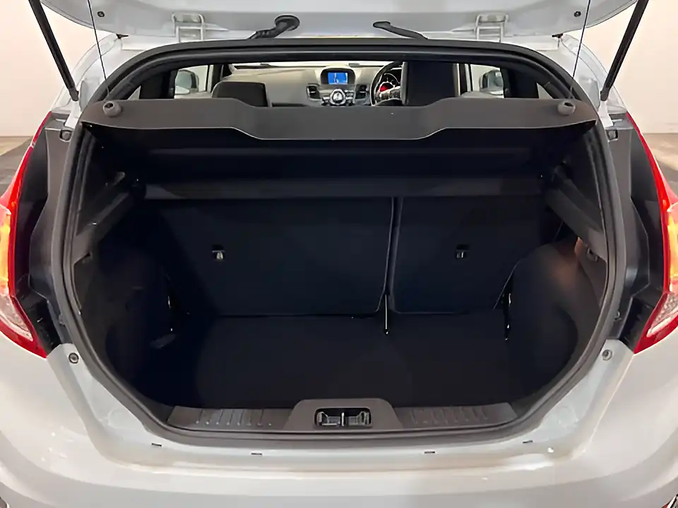 Used 2026 Ford Fiesta ST-2 White - Interior and Exterior details 16