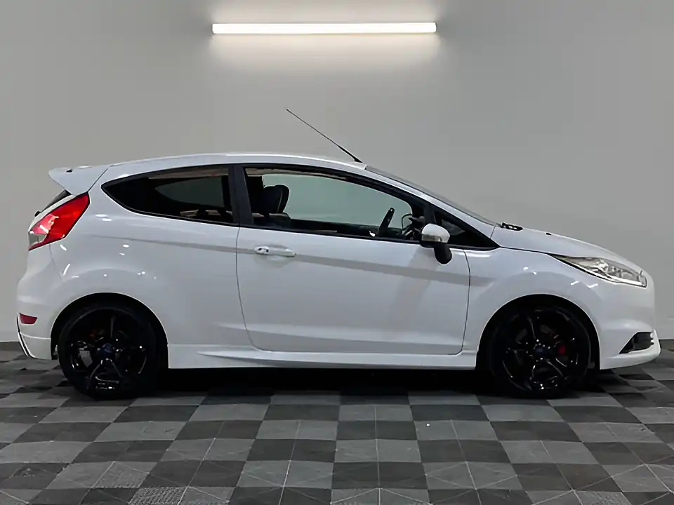 Used 2026 Ford Fiesta ST-2 White - Interior and Exterior details 2