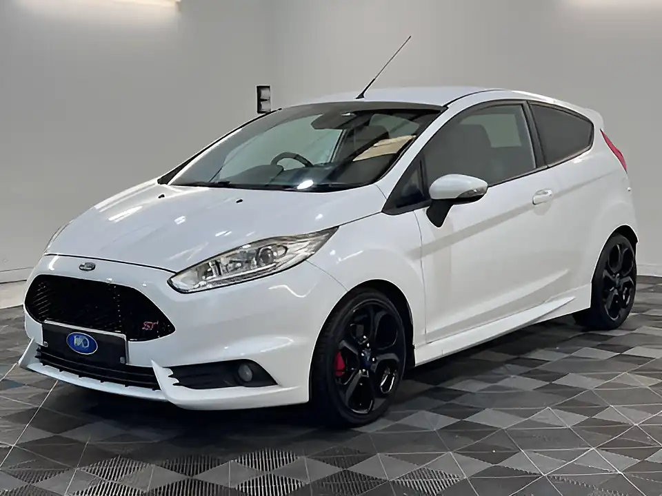 Used 2026 Ford Fiesta ST-2 White - Interior and Exterior details 9