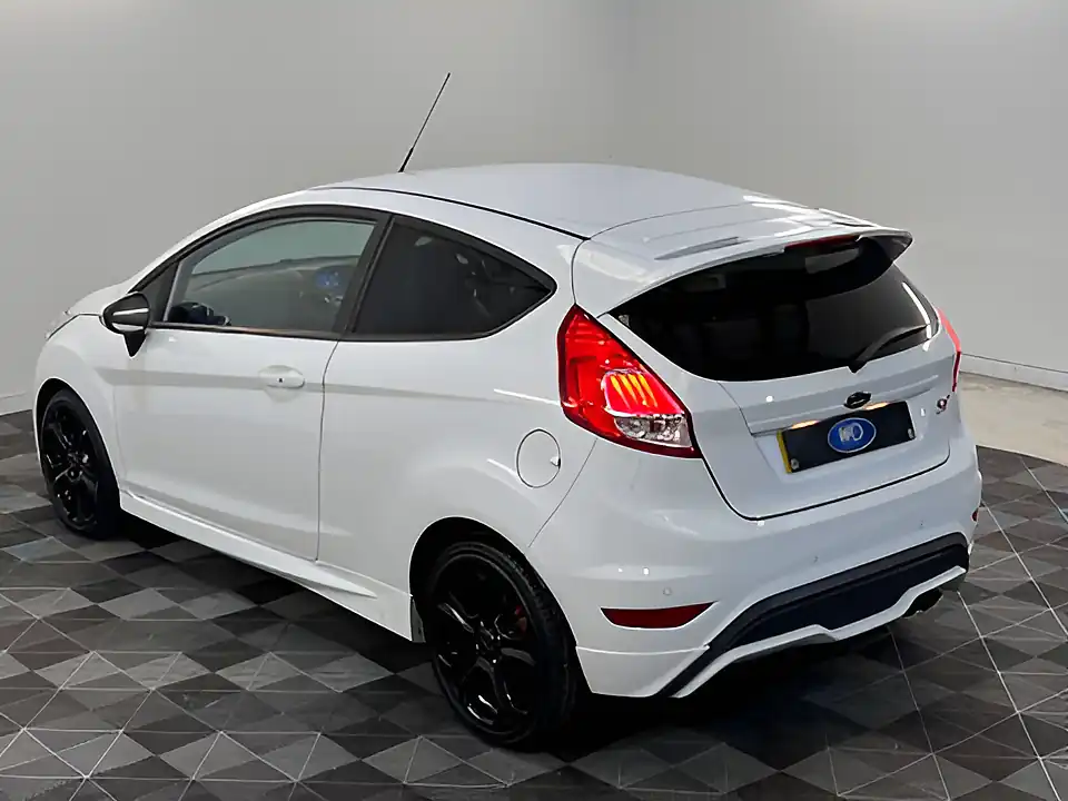 Used 2026 Ford Fiesta ST-3 White - Interior and Exterior details 17