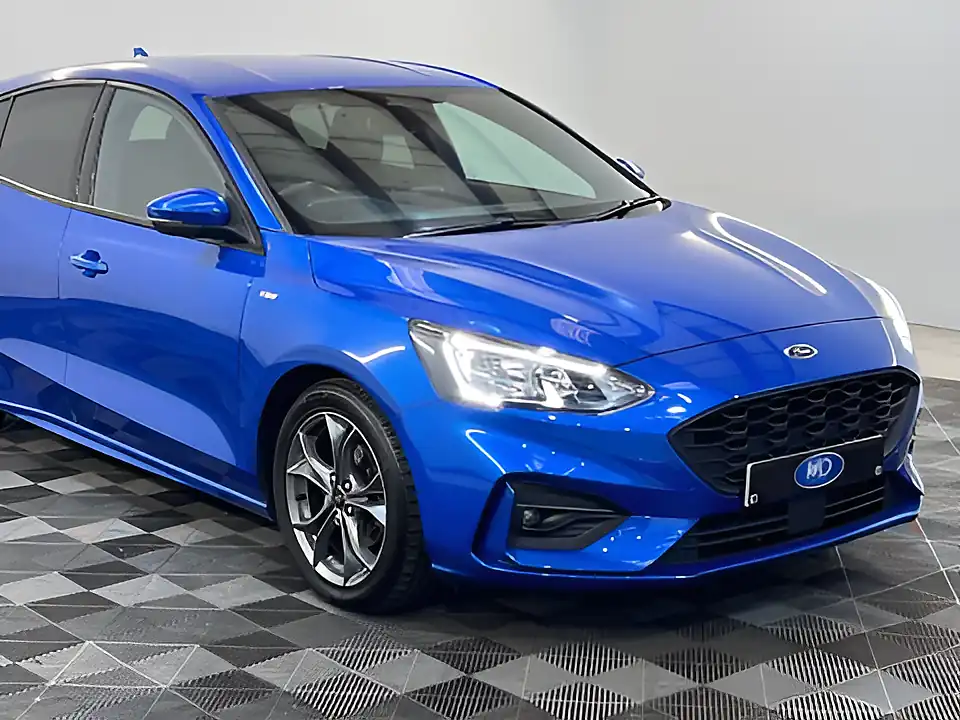 Used 2026 Ford Focus ST-Line Blue - Interior and Exterior details 17