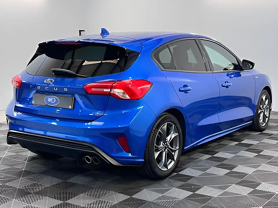 Used 2026 Ford Focus ST-Line Blue - Interior and Exterior details 3