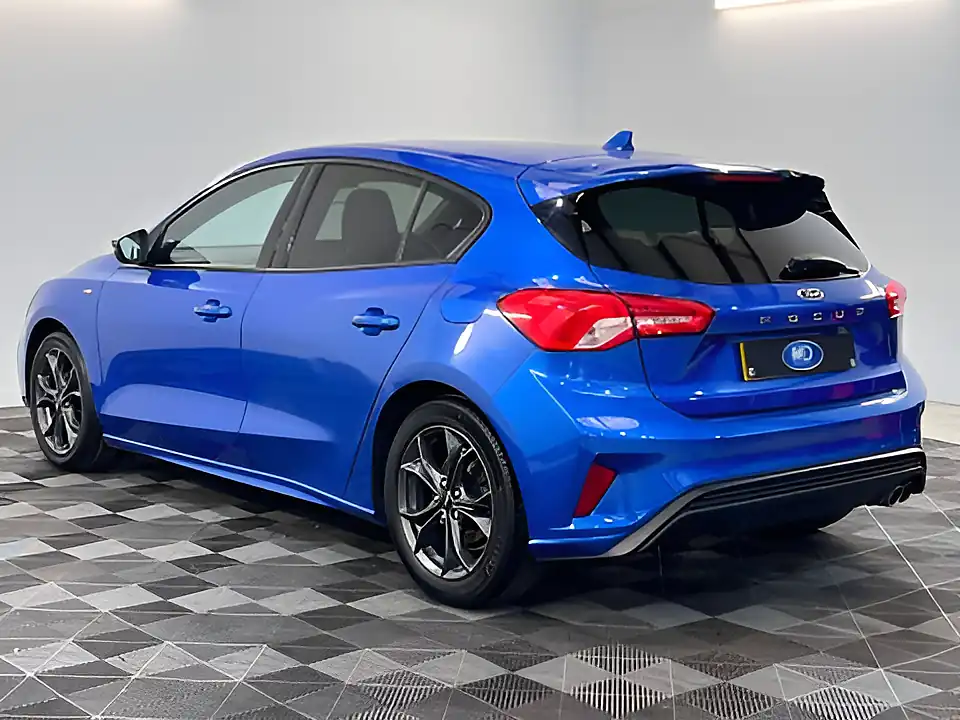 Used 2026 Ford Focus ST-Line Blue - Interior and Exterior details 7