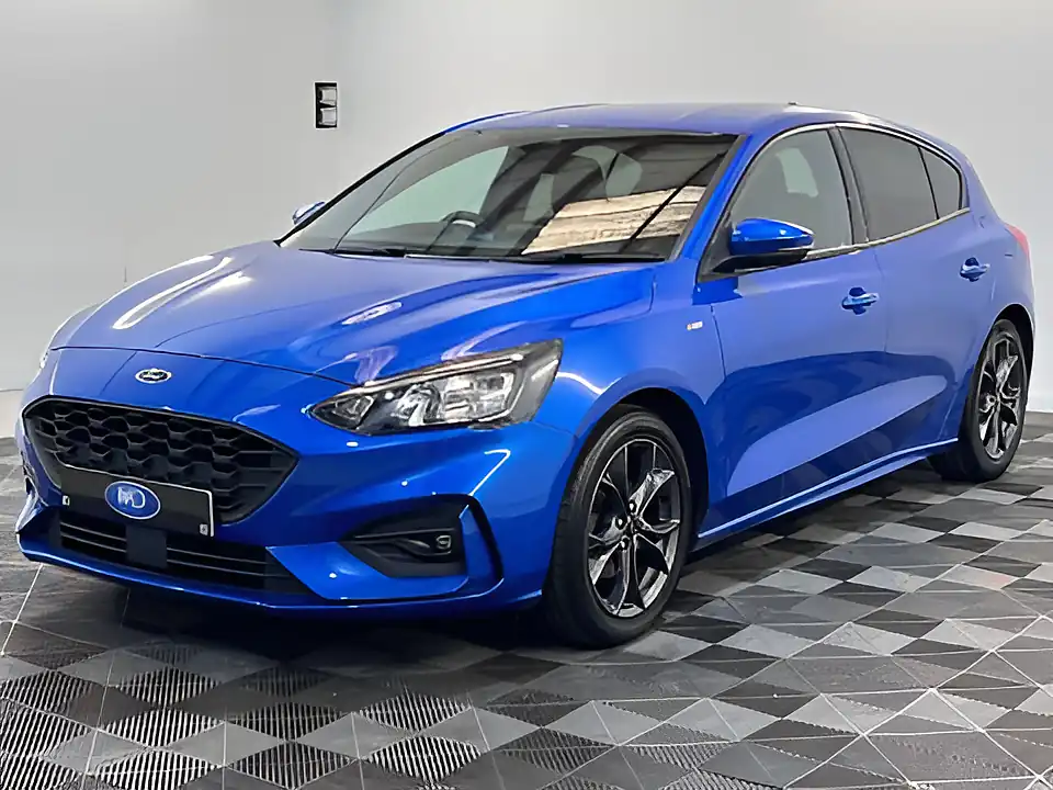 Used 2026 Ford Focus ST-Line Blue - Interior and Exterior details 9