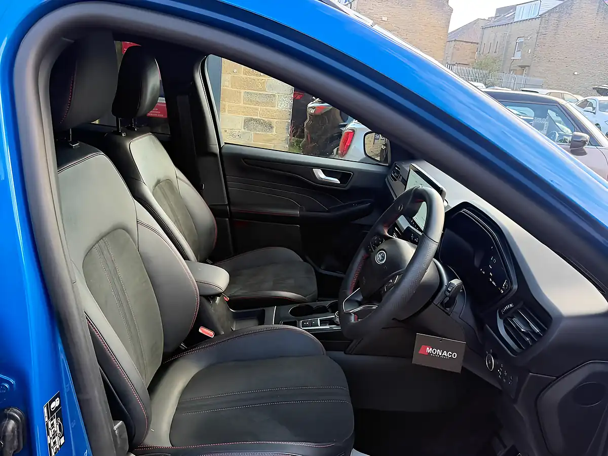 Used 2026 Ford Kuga ST-Line Blue - Interior and Exterior details 16