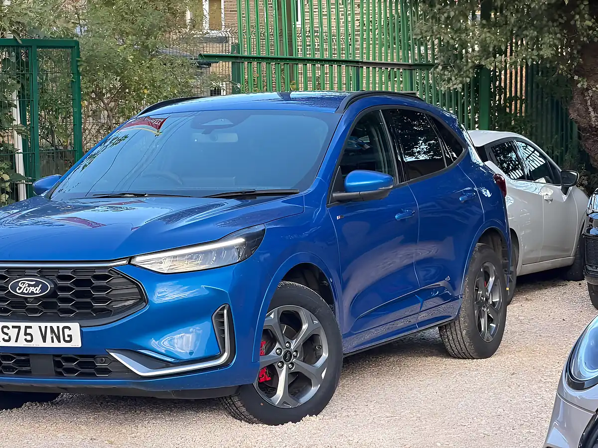 Used 2026 Ford Kuga ST-Line Blue - Interior and Exterior details 18