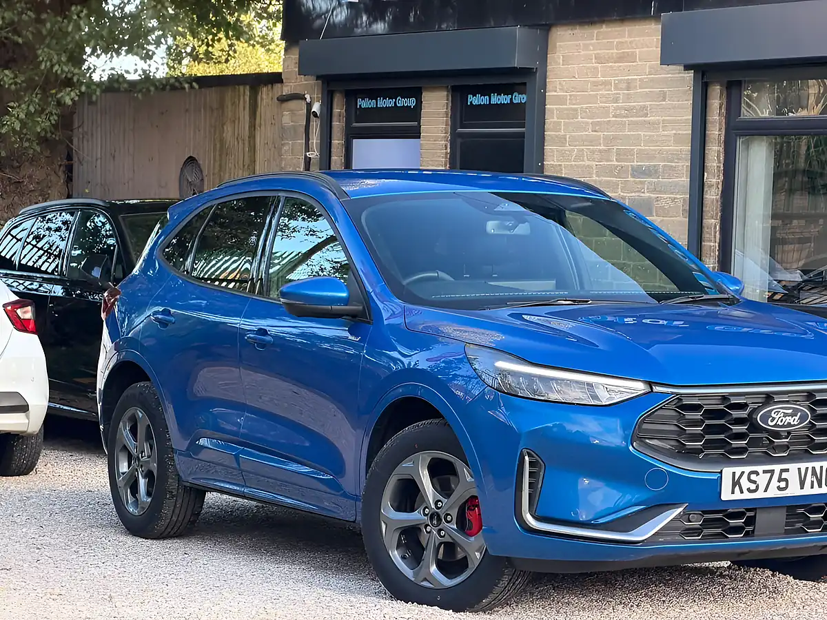 Used 2026 Ford Kuga ST-Line Blue - Interior and Exterior details 19
