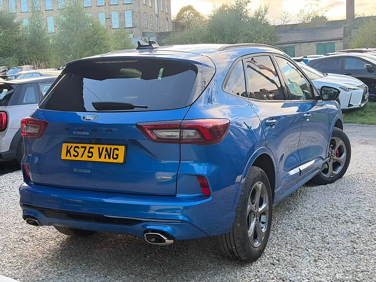 Used 2026 Ford Kuga ST-Line Blue - Interior and Exterior details 5