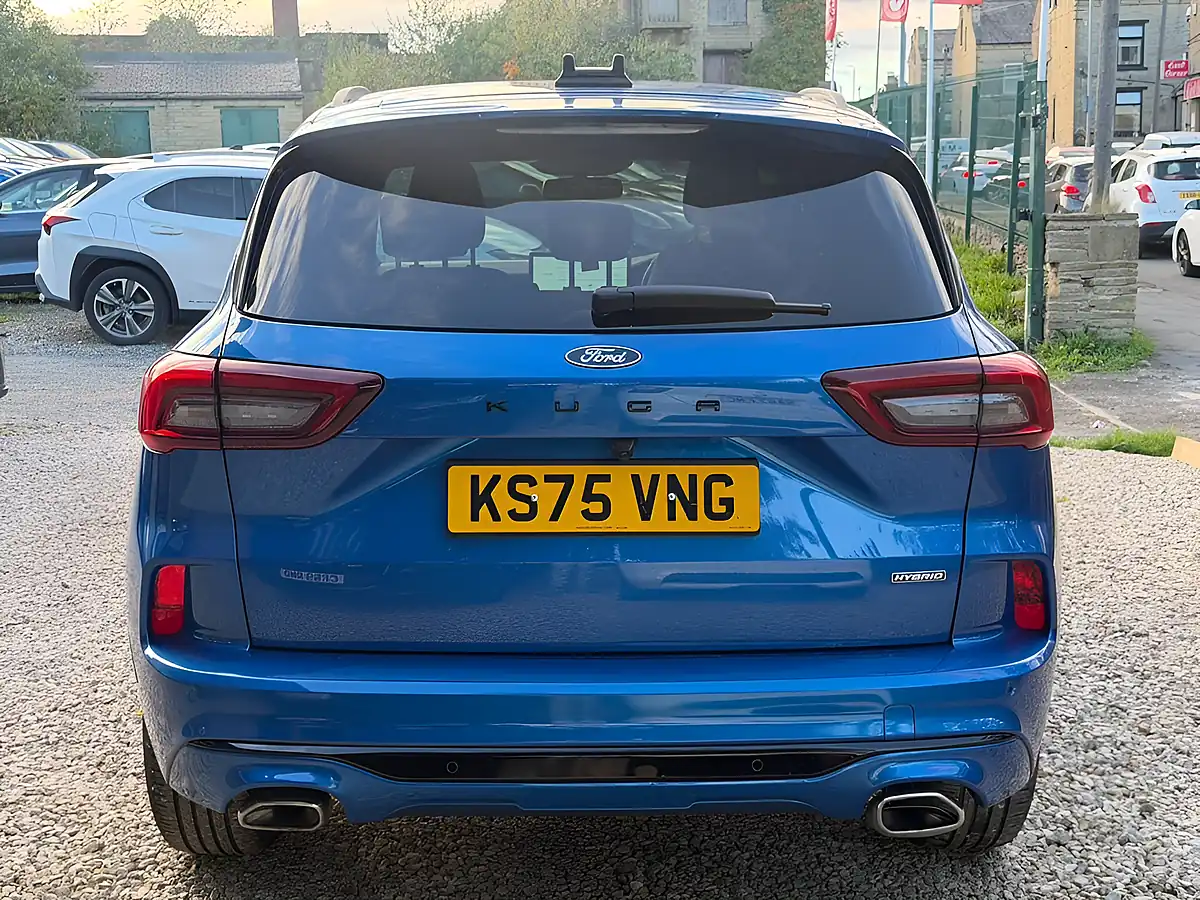 Used 2026 Ford Kuga ST-Line Blue - Interior and Exterior details 6