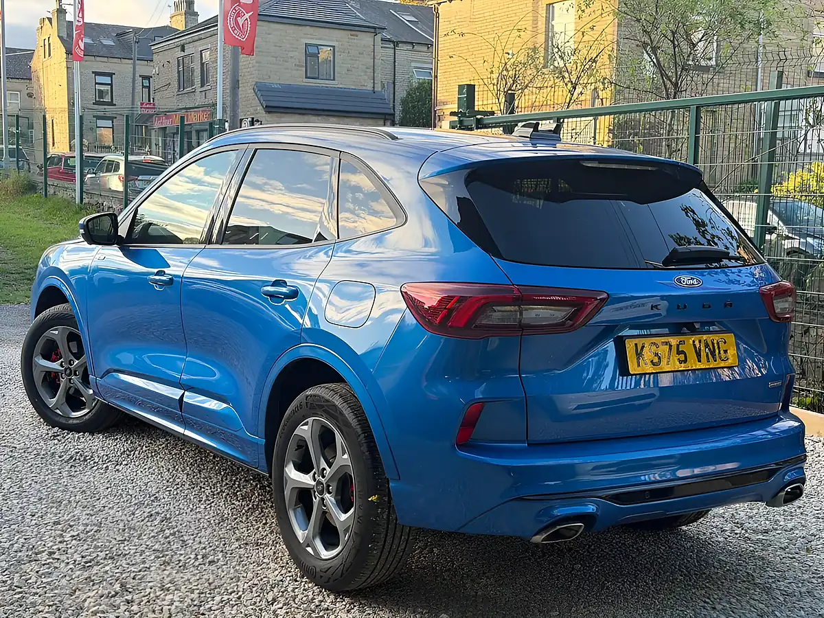 Used 2026 Ford Kuga ST-Line Blue - Interior and Exterior details 7