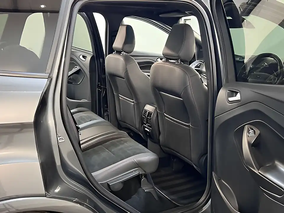 Used 2026 Ford Kuga ST-Line Edition Grey - Interior and Exterior details 10