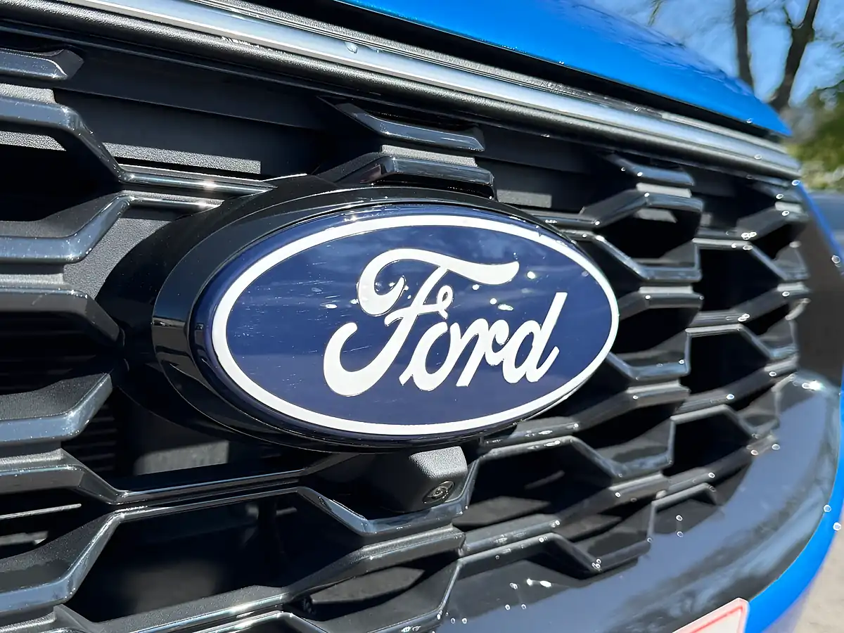 Used 2026 Ford Kuga ST-Line X Desert Island Blue - Interior and Exterior details 10