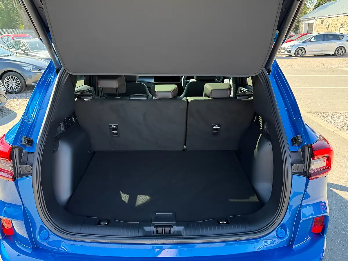 Used 2026 Ford Kuga ST-Line X Desert Island Blue - Interior and Exterior details 15