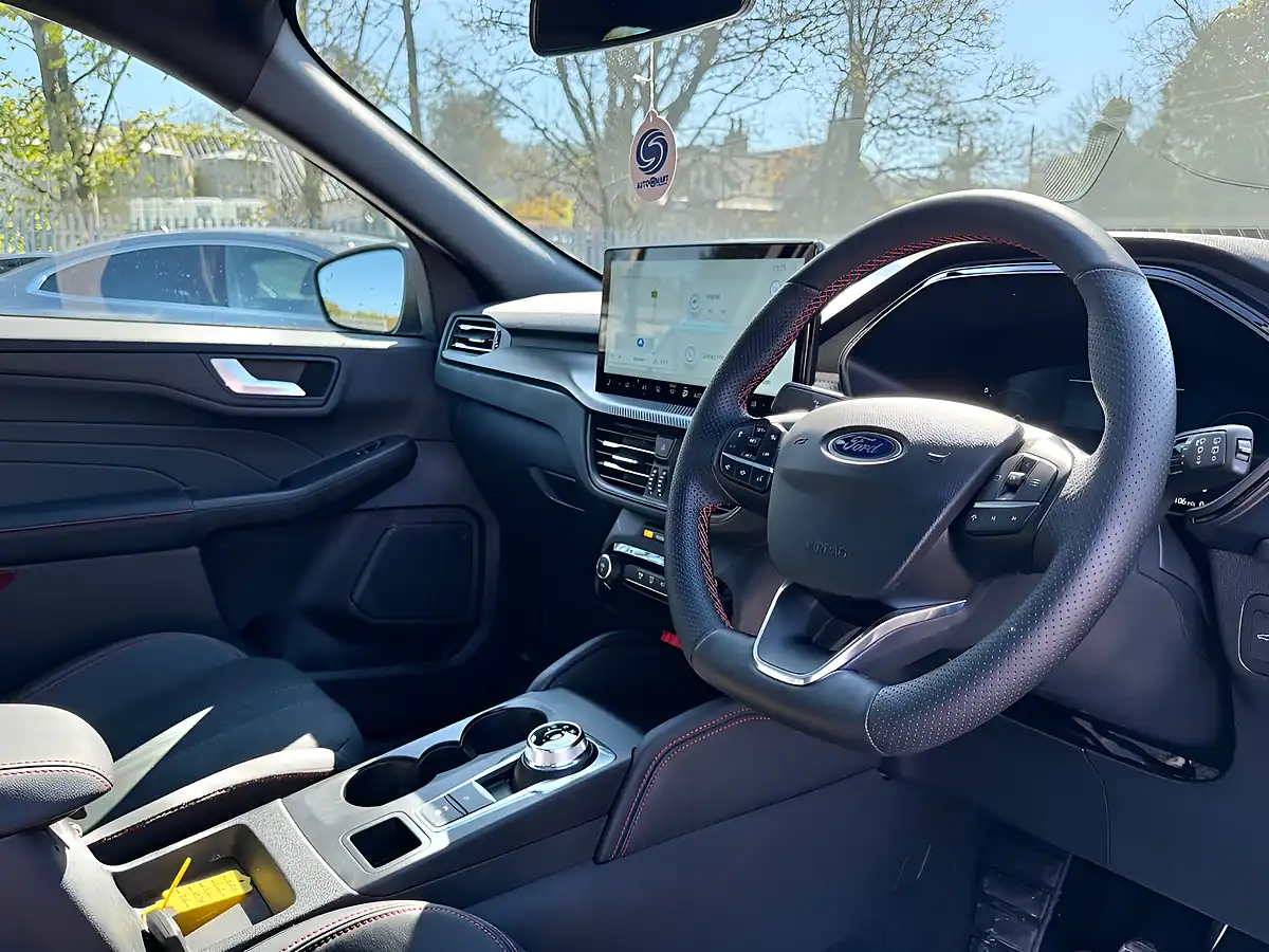 Used 2026 Ford Kuga ST-Line X Desert Island Blue - Interior and Exterior details 17