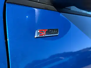 Used 2026 Ford Kuga ST-Line X Desert Island Blue - Interior and Exterior details 8