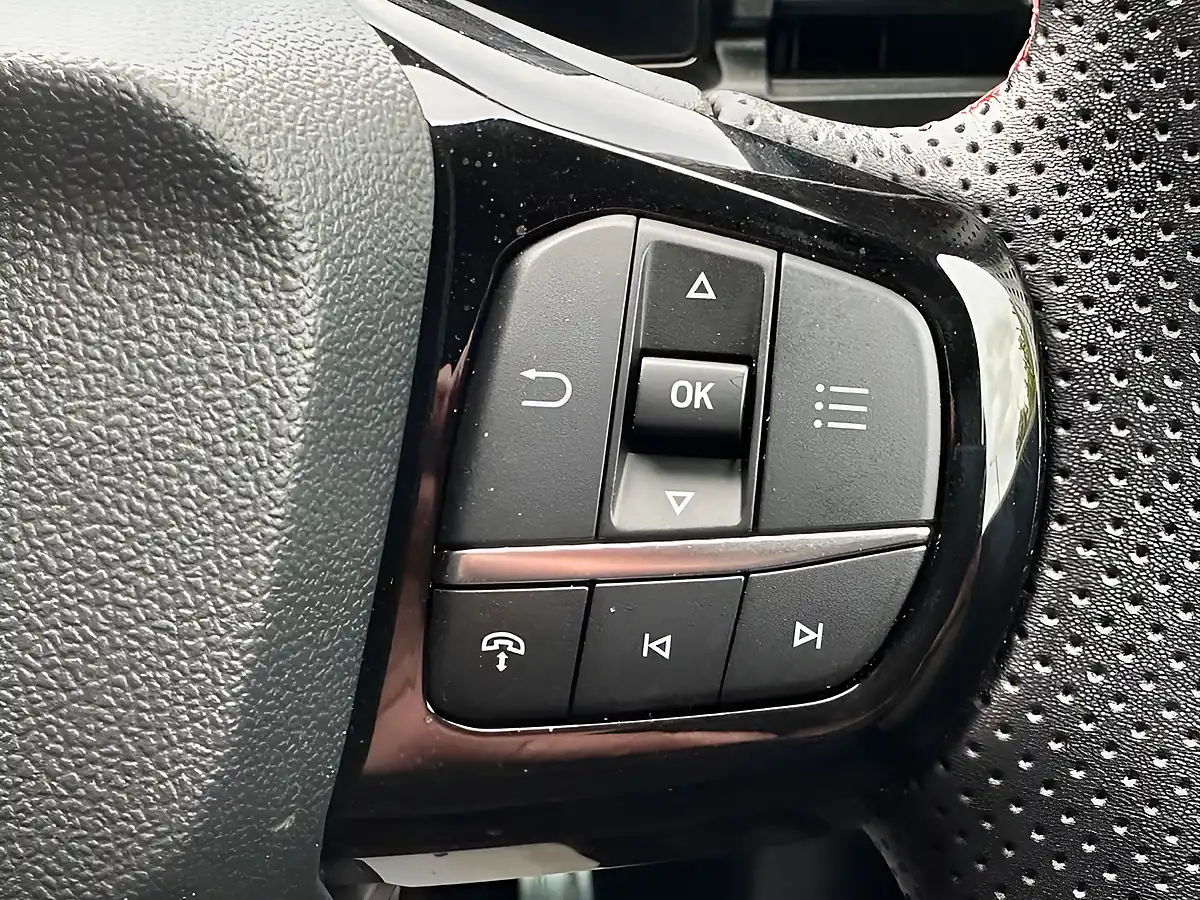 Used 2026 Ford Puma ST-Line Red - Interior and Exterior details 19