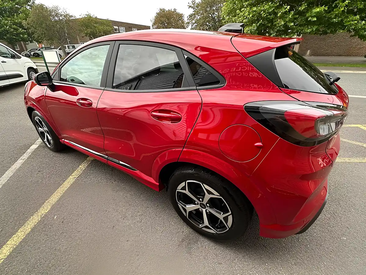 Used 2026 Ford Puma ST-Line Red - Interior and Exterior details 6