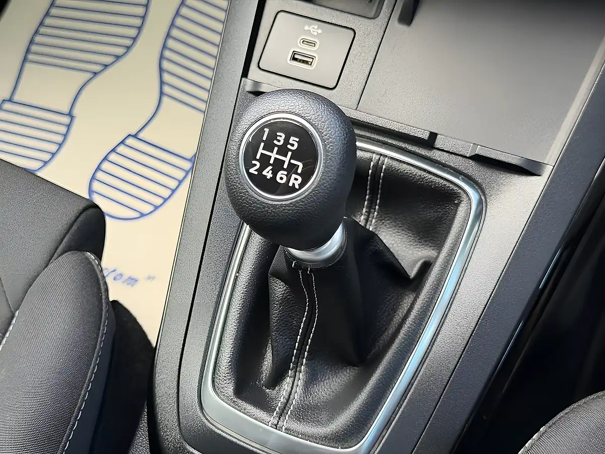Used 2026 Ford Puma Titanium Grey - Interior and Exterior details 16