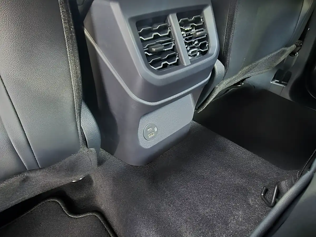 Used 2026 Ford Ranger Wildtrak Carbonized Grey Metallic - Interior and Exterior details 15
