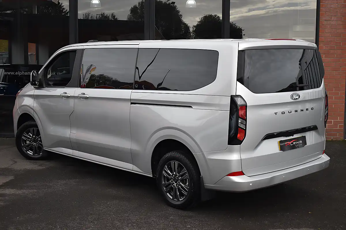 Used 2026 Ford Tourneo Custom Titanium Luxe Moondust Silver - Interior and Exterior details 2