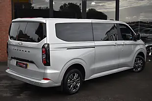 Used 2026 Ford Tourneo Custom Titanium Luxe Moondust Silver - Interior and Exterior details 5