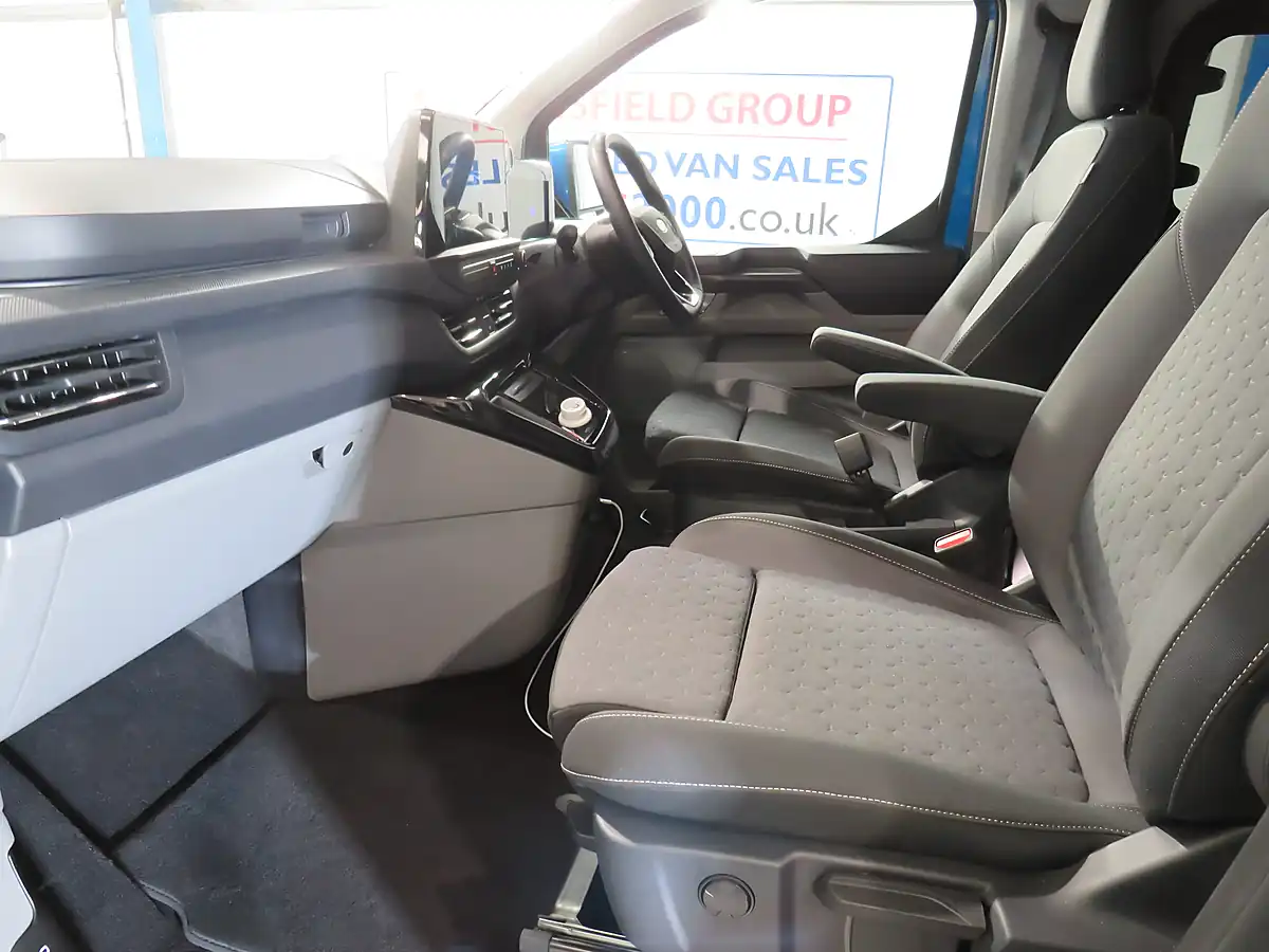 Used 2026 Ford Transit 320 Custom Ltd Blue - Interior and Exterior details 15